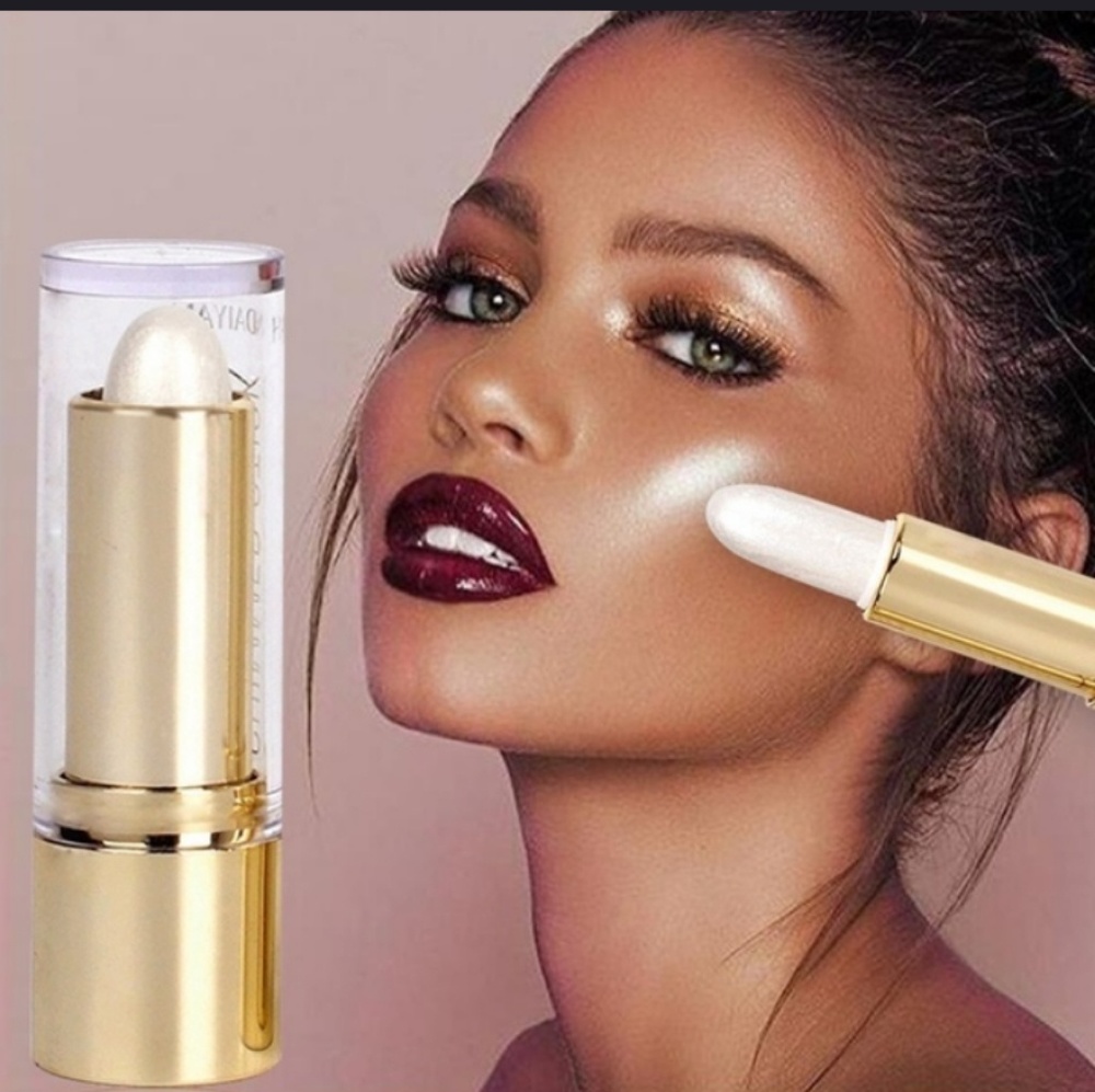 BNIB- contouring highlighter balm